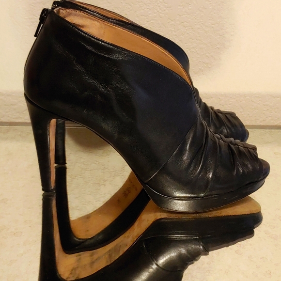 Antonio Melani booties - Picture 3 of 8